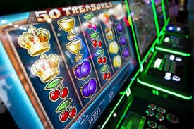 Wild symbol substitution mechanic in slot game